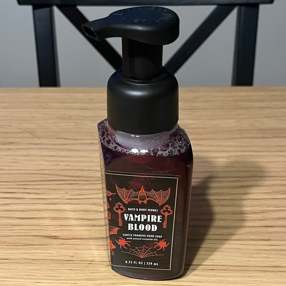 Bath & Body Works Gentle Foaming Hand Soap. Vampire Blood.